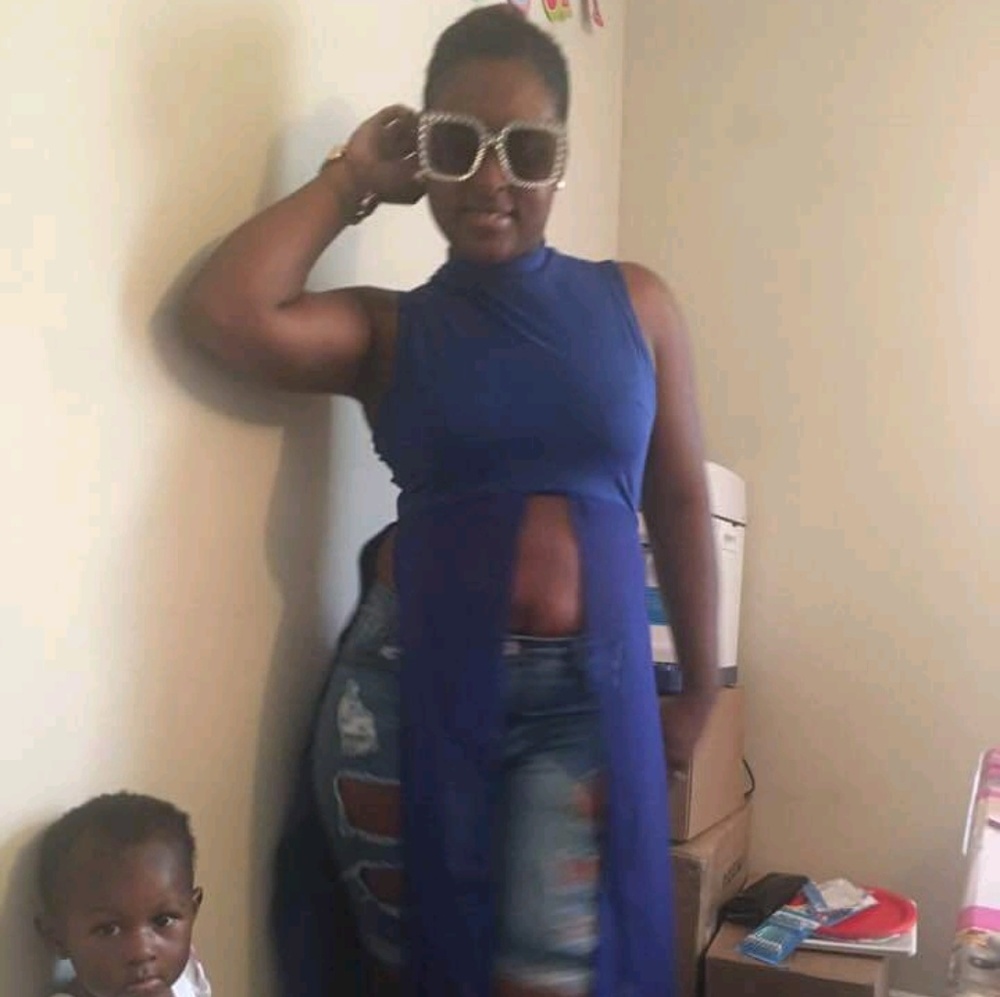 Top - Picture 2 of 2